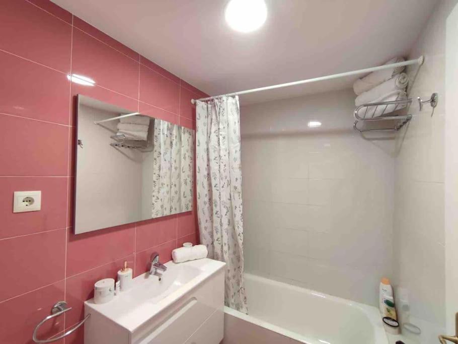 Exclusivo Apartamento Con Aparcamiento Gratuito Laredo Zewnętrze zdjęcie